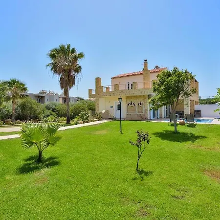 Elma's Villa: A Peaceful, Family-friendly Place Δαράτσο