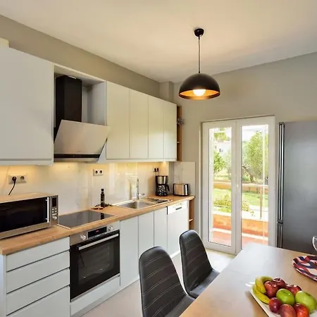 Elma's Villa: A Peaceful, Family-friendly Place *