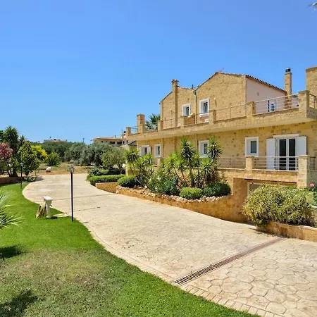 Elma's Villa: A Peaceful, Family-friendly Place *